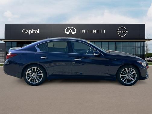 2022 INFINITI Q50 LUXE