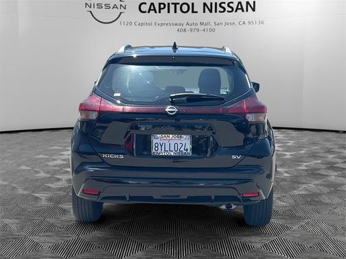 2022 Nissan Kicks SV