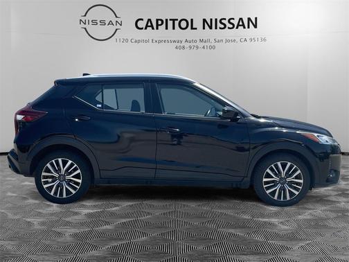 2022 Nissan Kicks SV