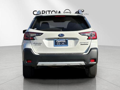 Crystal White Pearl 2025 Subaru Outback Touring XT