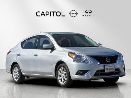 Brilliant Silver 2018 Nissan Versa 1.6 SV