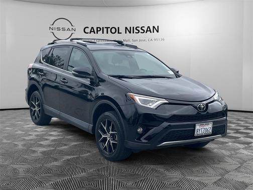 2017 Toyota RAV4 SE