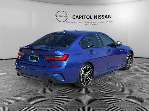 2022 BMW 330 i