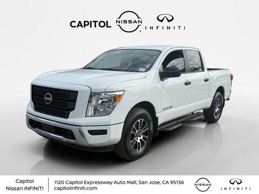 2024 Nissan Titan SV