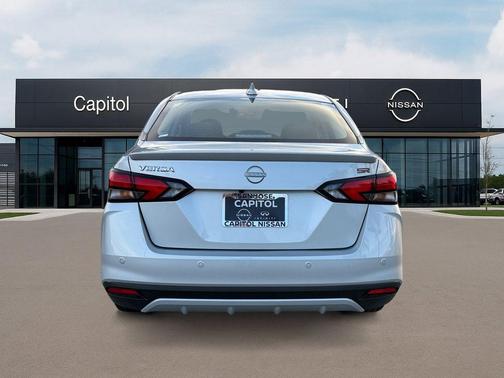 2025 Nissan Versa 1.6 SR