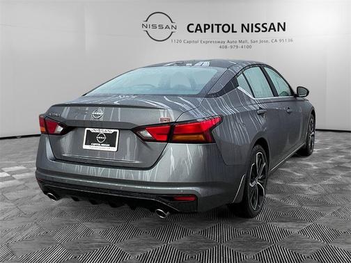 2025 Nissan Altima SR