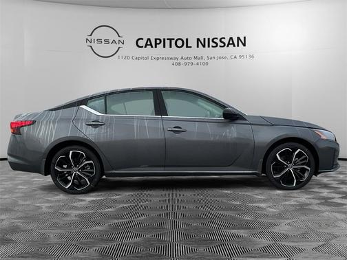 2025 Nissan Altima SR