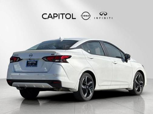 2025 Nissan Versa 1.6 SR