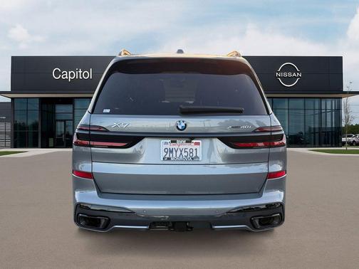 2025 BMW X7 xDrive40i