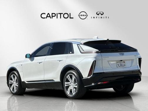 Crystal White Tri-Coat 2024 Cadillac LYRIQ Tech