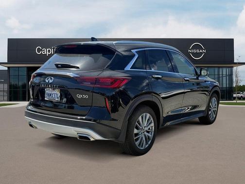 2024 INFINITI QX50 Luxe