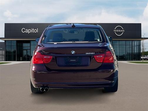 2009 BMW 328 i