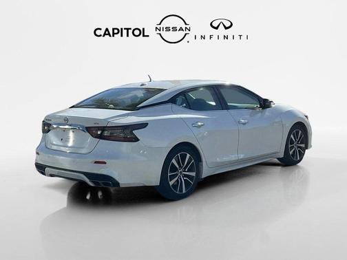 2023 Nissan Maxima SV