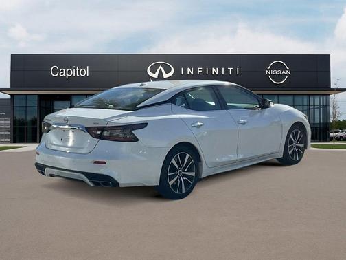 2023 Nissan Maxima SV