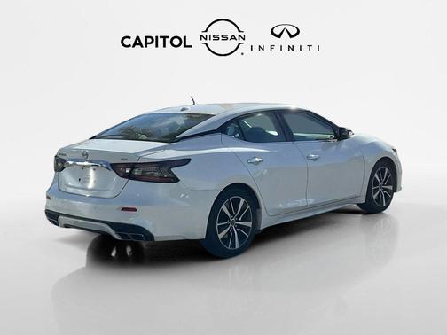 2023 Nissan Maxima SV