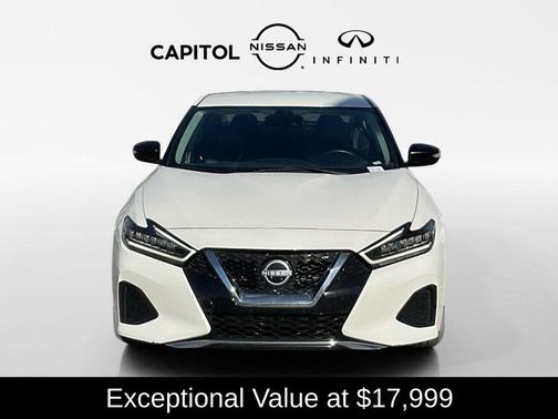 White 2023 Nissan Maxima SV