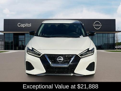 2023 Nissan Maxima SV