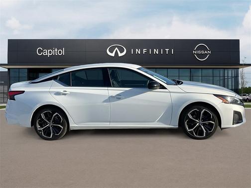 2023 Nissan Altima 2.5 SR