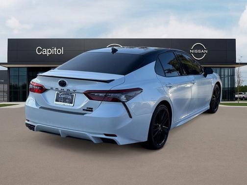 2022 Toyota Camry Hybrid XSE