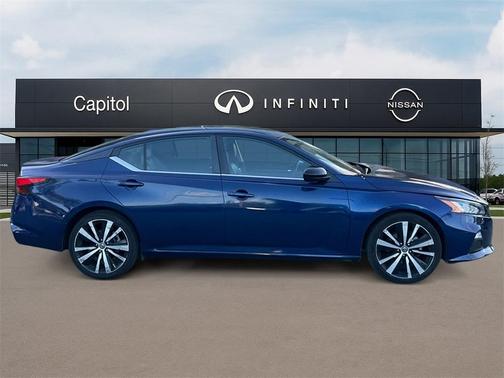 2022 Nissan Altima 2.5 SR