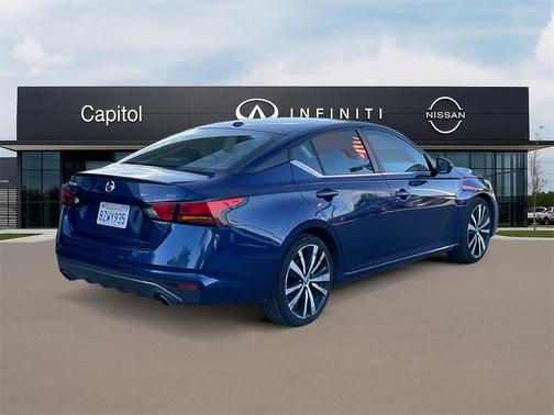 2022 Nissan Altima 2.5 SR