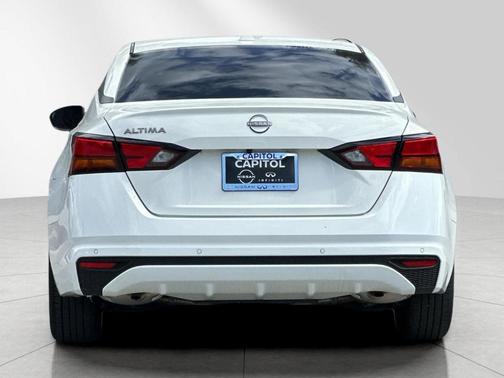 Glacier White 2025 Nissan Altima S