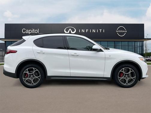 2022 Alfa Romeo Stelvio Ti