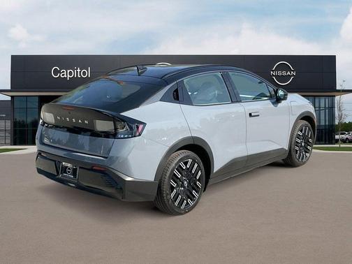 2026 Nissan Leaf PLATINUM+