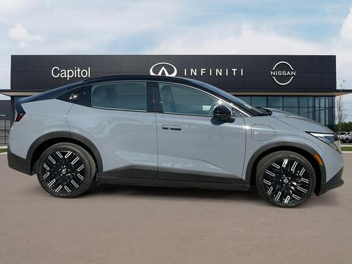 2026 Nissan Leaf PLATINUM+