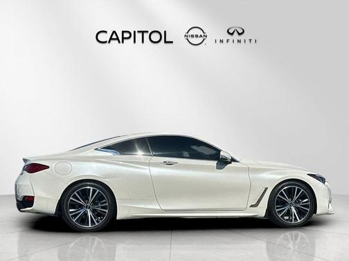 Majestic White 2022 INFINITI Q60 LUXE