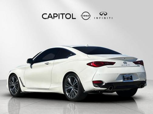 Majestic White 2022 INFINITI Q60 LUXE