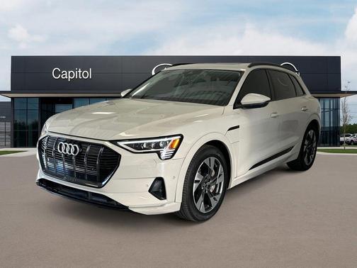 2021 Audi e-tron Premium