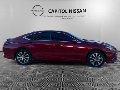 2020 Lexus ES 300h Base