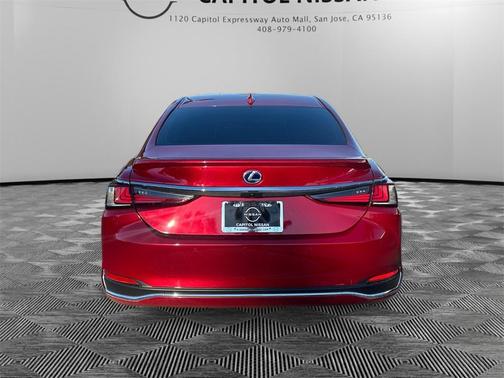 2020 Lexus ES 300h Base