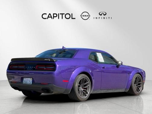 Plum Crazy Pearlcoat 2019 Dodge Challenger SRT Hellcat