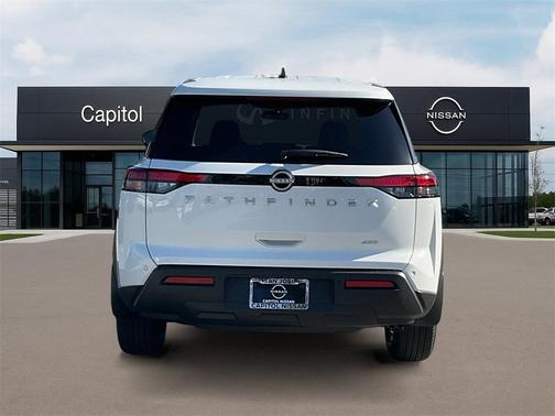 2025 Nissan Pathfinder S