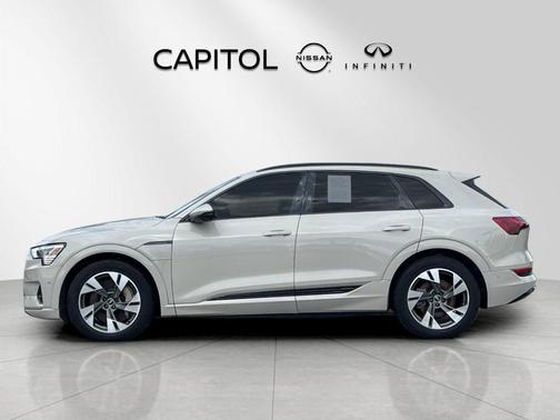 Siam Beige Metallic 2021 Audi e-tron Premium