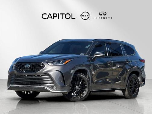 Magnetic Gray Metallic 2023 Toyota Highlander XSE