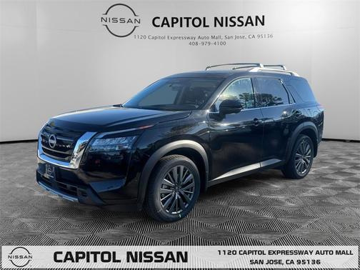2025 Nissan Pathfinder SL