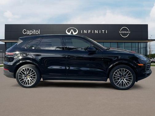 2022 Porsche Cayenne Platinum Edition