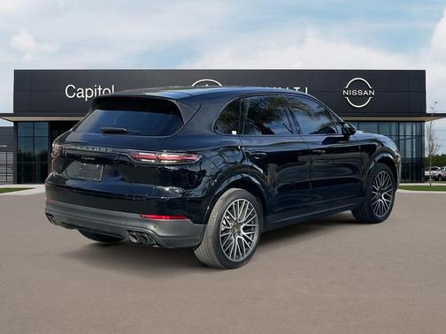 2022 Porsche Cayenne Platinum Edition