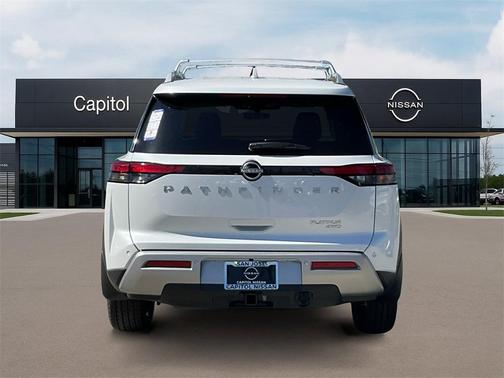 2025 Nissan Pathfinder Platinum