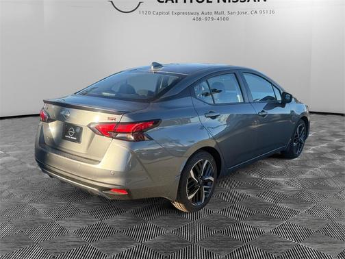 2025 Nissan Versa 1.6 SR