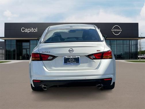 2025 Nissan Altima SR