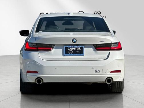 Mineral White Metallic 2024 BMW 330 i