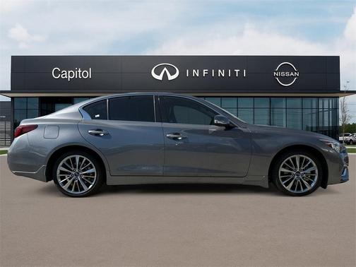 2022 INFINITI Q50 LUXE