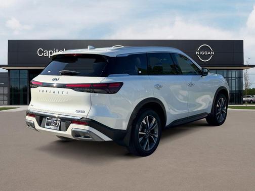 2022 INFINITI QX60 Luxe