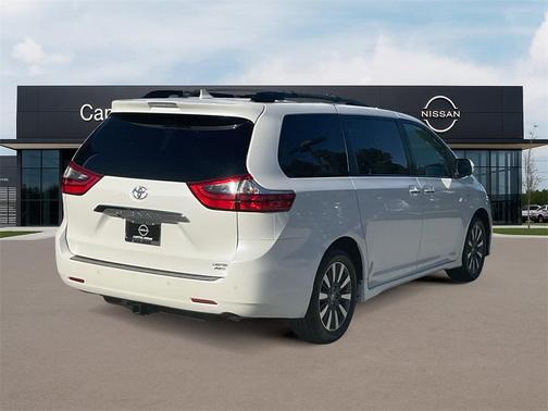 2020 Toyota Sienna Limited Premium