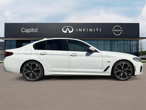 2022 BMW 530e 530e