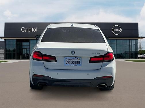 2022 BMW 530e 530e